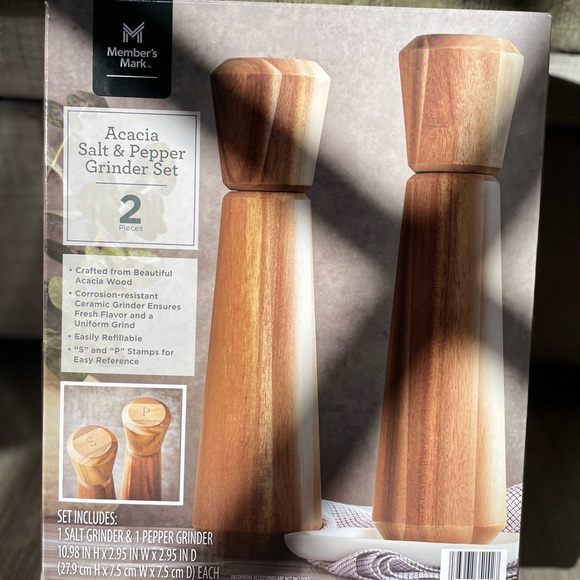 ACACIA Salt and pepper grinder set - Picture 2 of 5